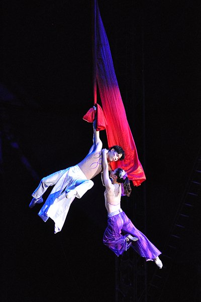 popcircus251003-7.jpg
