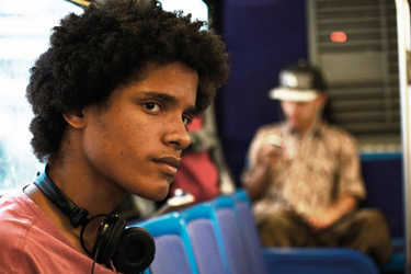 ミシェル・ゴンドリー監督の最新作 ユニークな青春映画『ウィ・アンド