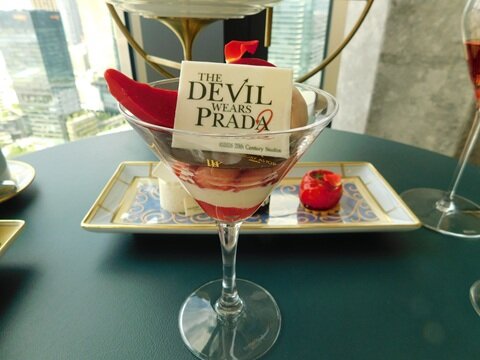 devil-wears-prada2_sub2.jpg